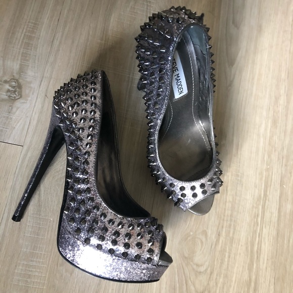 STEVE MADDEN studded pumps - Picture 2 of 4